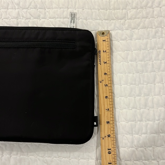 Compact Sleeve with Flight Nylon for 13" MacBook Pro & 13" MacBook Air 2016-2024 - Picture 6 of 6